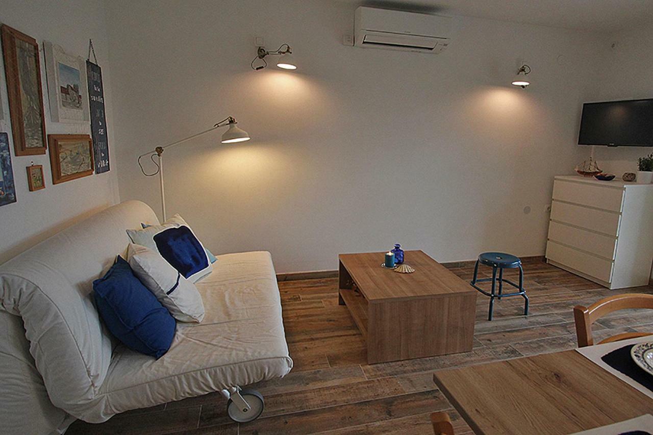 Apartment Christian คาร์โลบัก ภายนอก รูปภาพ